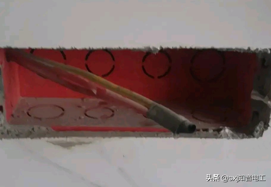家用电器大功率电器电路图-低音炮电路R29是个什么意思？