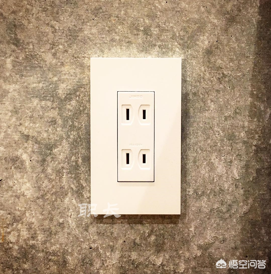 大功率用电器必须要用三孔插座吗-一个三孔两个两孔插座多少瓦？